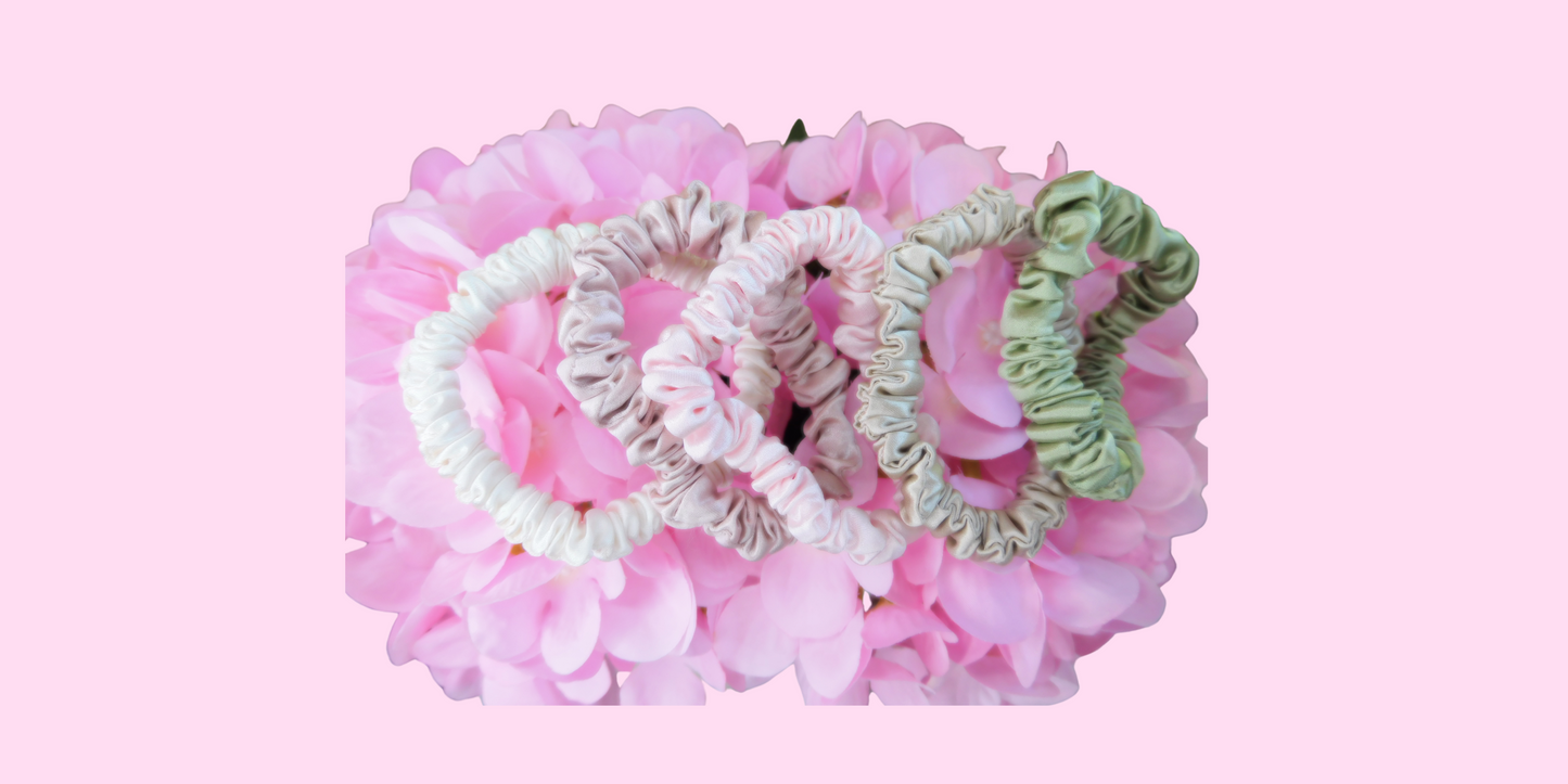 A MUST for your hair routine! 100% Mulberry Silk Hair Scrunchies Pack, Mulberry Silk Longer Lasting Hair Scrunchies, Hair Silk Ties, Prevents Breakage, Reduces Hair Loss.