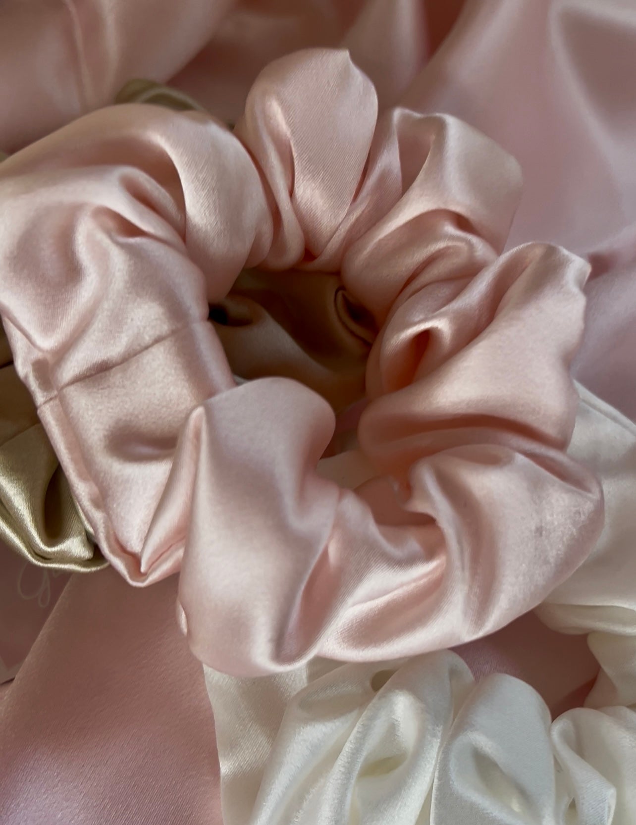 Mulberry Silk Scrunchies PK 3, Prevents Hair Damages, Mulberry Silk Hair Scrunchie,  Prevents Breakage, Reduces Split Ends, No Kinks.