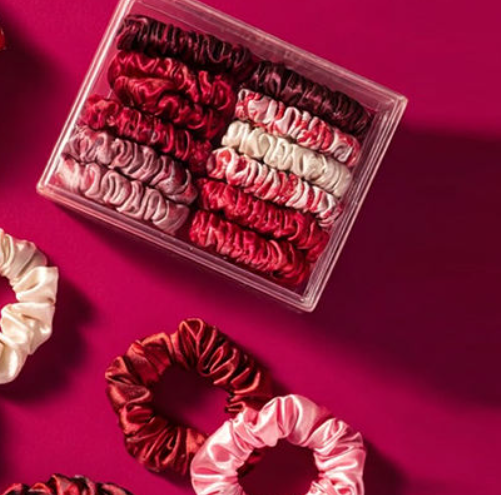 A MUST for your hair routine! 100% Mulberry Silk Hair Scrunchies Pack, Mulberry Silk Longer Lasting Hair Scrunchies, Hair Silk Ties, Prevents Breakage, Reduces Hair Loss.